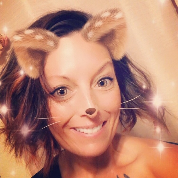 Meet your Posher, Jennifer - Picture 3 of 4